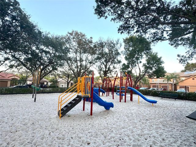 1564 Veracruz Ln 1564, Weston, FL 33327