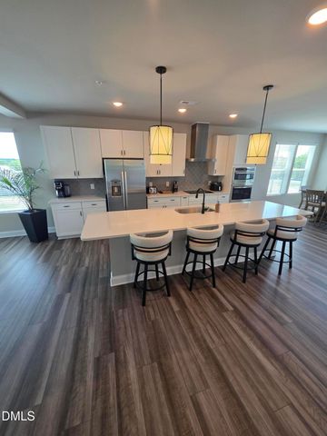 1250 Coach Station Alley 201, Raleigh, NC 27601