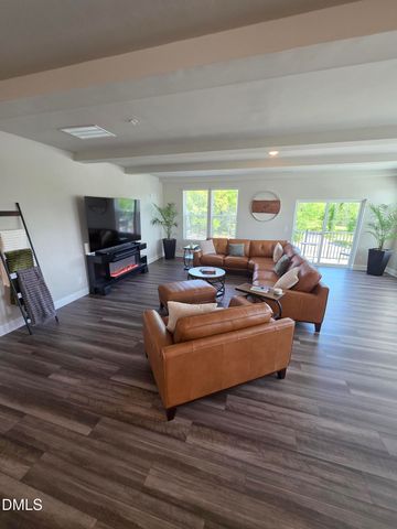 1250 Coach Station Alley 201, Raleigh, NC 27601