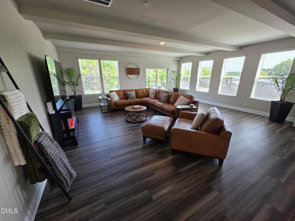 1250 Coach Station Alley 201, Raleigh, NC 27601