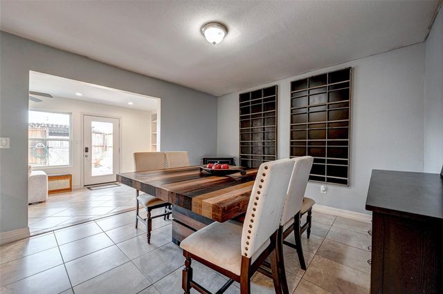 10189 Beekman Place Drive, Houston, TX 77043