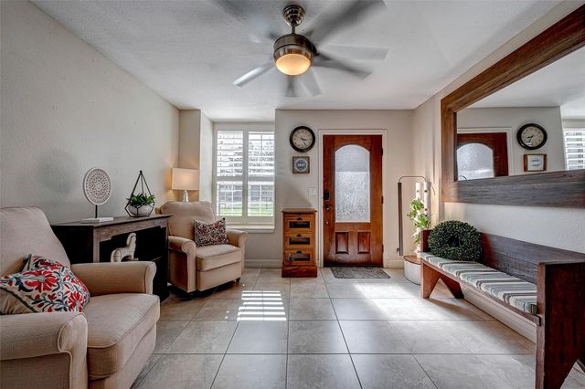 10189 Beekman Place Drive, Houston, TX 77043