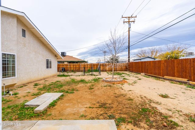 8811 Satinwood Avenue, California City, CA 93505