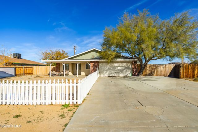 8811 Satinwood Avenue, California City, CA 93505