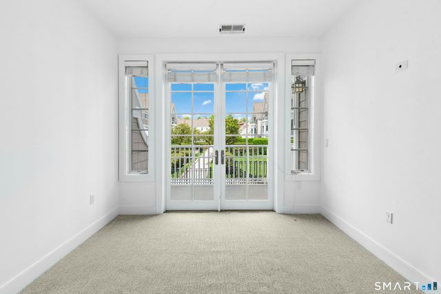 77 Havemeyer Lane 310, Stamford, CT 06902