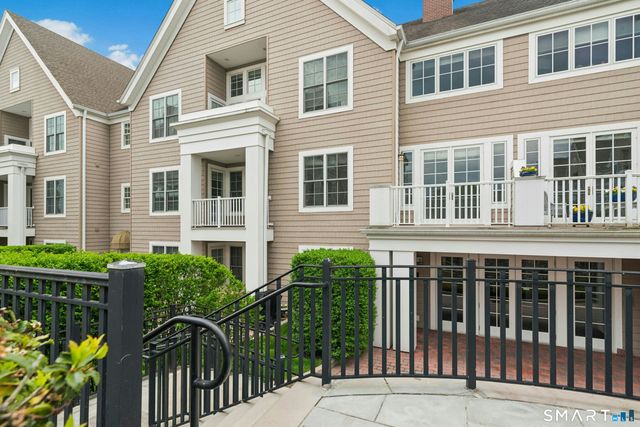 77 Havemeyer Lane 310, Stamford, CT 06902