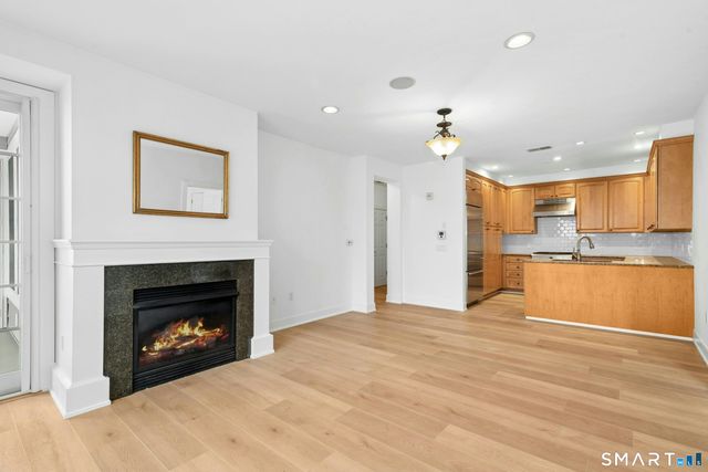 77 Havemeyer Lane 310, Stamford, CT 06902