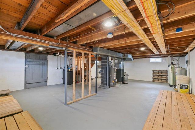 18 Old Road, Plaistow, NH 03865