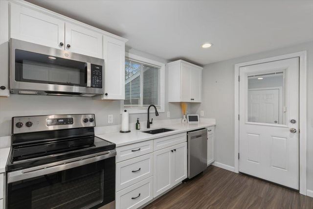 18 Old Road, Plaistow, NH 03865