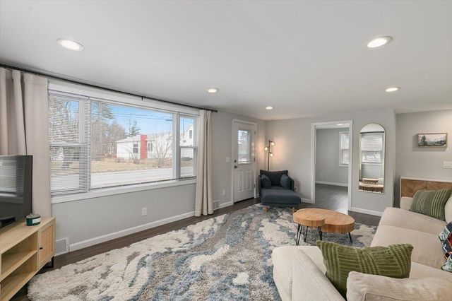 18 Old Road, Plaistow, NH 03865