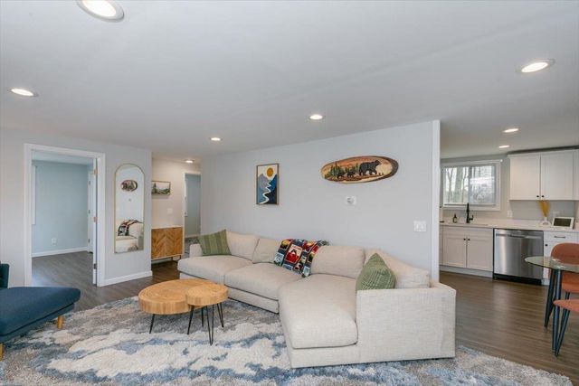 18 Old Road, Plaistow, NH 03865