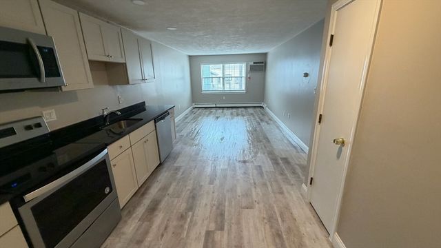 32 Bradford Street 9, Concord, MA 01742