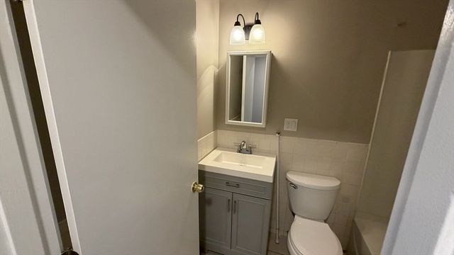 32 Bradford Street 9, Concord, MA 01742