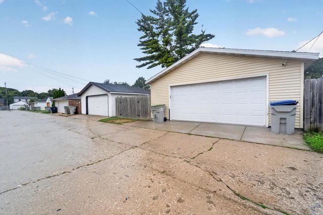 3822 S 19th STREET, Milwaukee, WI 53221