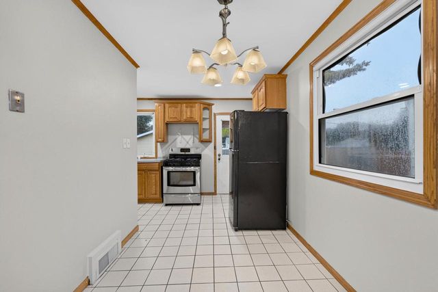3822 S 19th STREET, Milwaukee, WI 53221