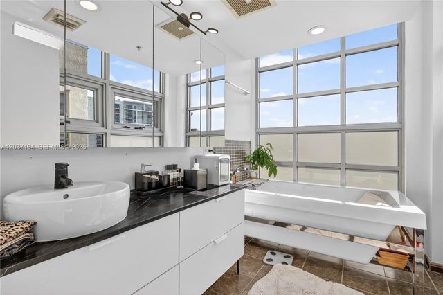 3451 NE 1st Ave PM03, Miami, FL 33137