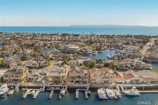 16462 Malden Circle, Huntington Beach, CA 92649