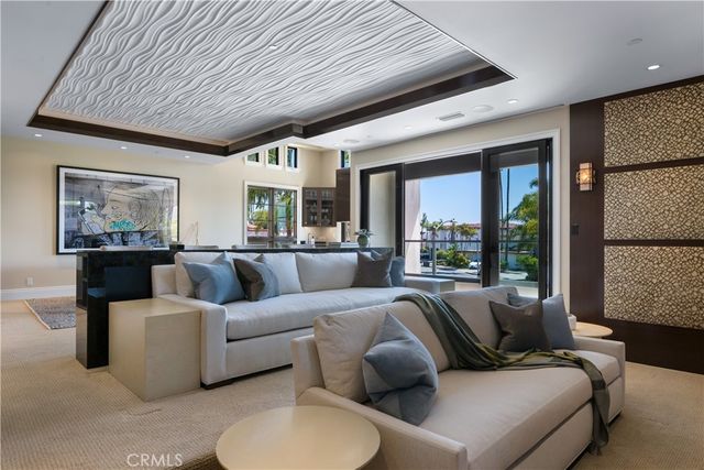 16462 Malden Circle, Huntington Beach, CA 92649