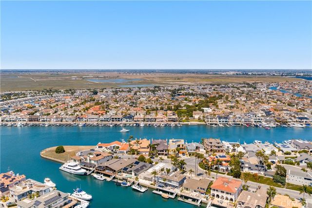 16462 Malden Circle, Huntington Beach, CA 92649