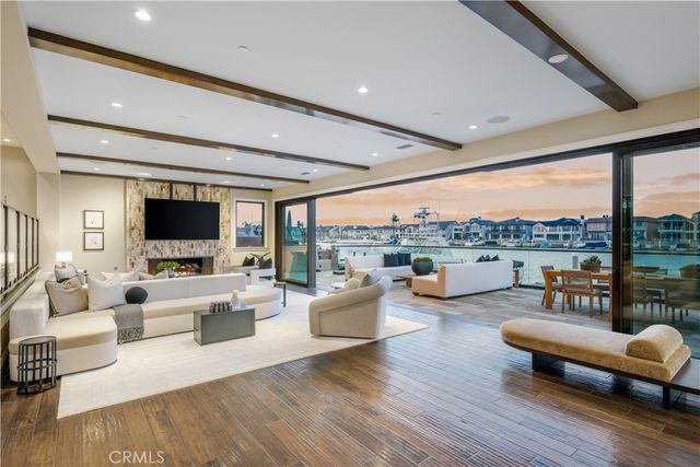 16462 Malden Circle, Huntington Beach, CA 92649