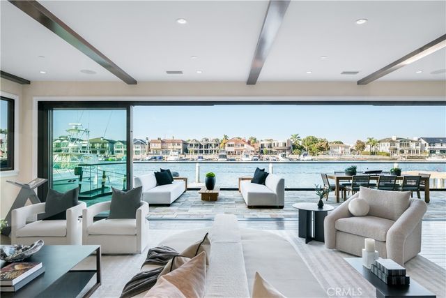 16462 Malden Circle, Huntington Beach, CA 92649