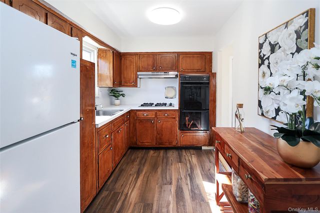 21614 132nd Road, Springfield Gardens, NY 11413