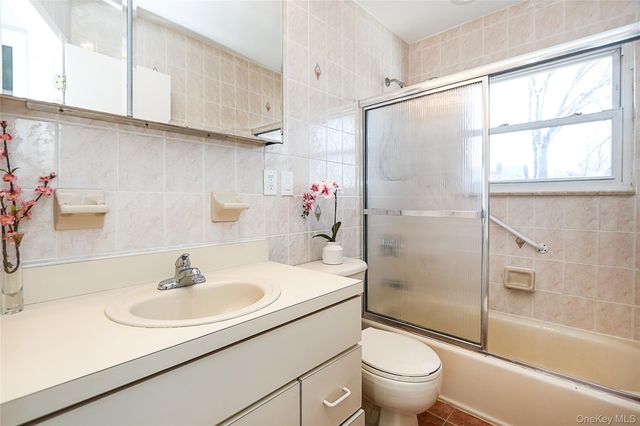 21614 132nd Road, Springfield Gardens, NY 11413