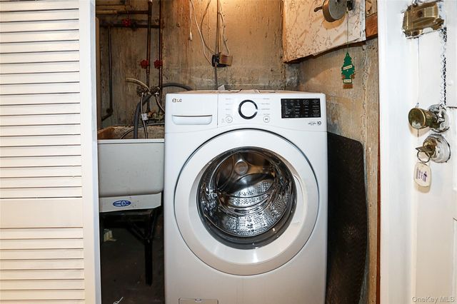 21614 132nd Road, Springfield Gardens, NY 11413