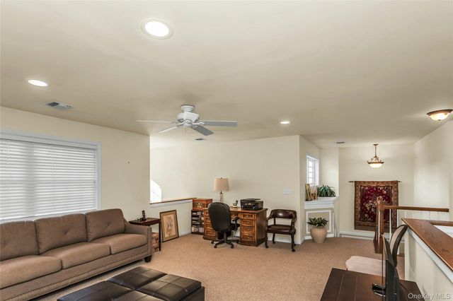 698 Balfour Place, Melville, NY 11747