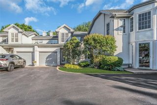 698 Balfour Place, Melville, NY 11747