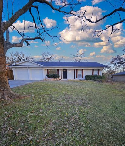 2409 Sunset Lane, Burleson, TX 76028
