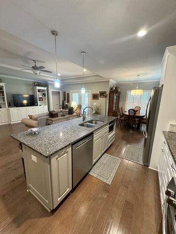 205 Kinning Park Lane, Dothan, AL 36305