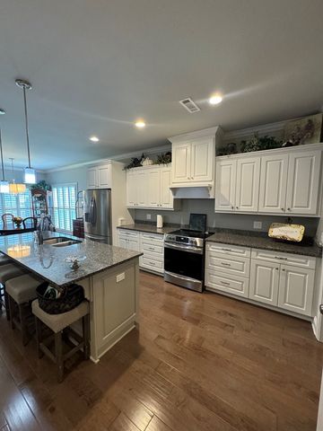 205 Kinning Park Lane, Dothan, AL 36305