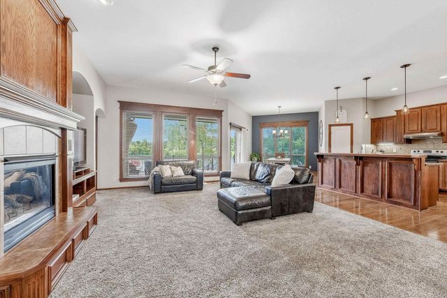 3113 E Sunflower Dr, Derby, KS 67037