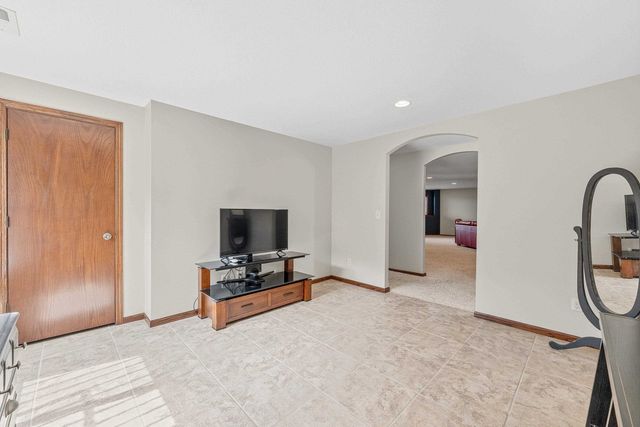 3113 E Sunflower Dr, Derby, KS 67037