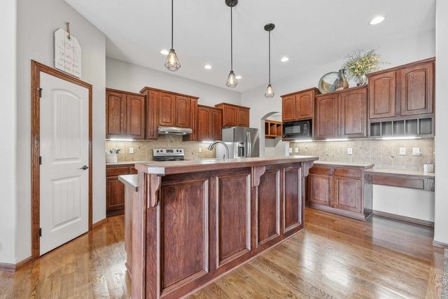3113 E Sunflower Dr, Derby, KS 67037