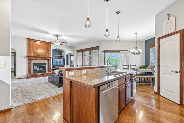3113 E Sunflower Dr, Derby, KS 67037