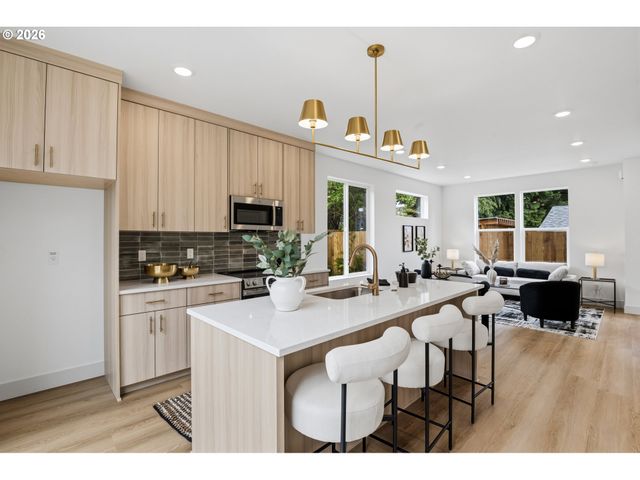 4066 Se Long St, Portland, OR 97202