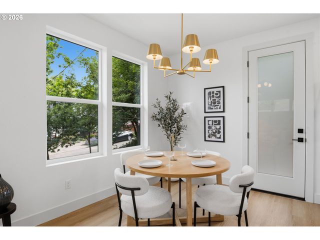 4066 Se Long St, Portland, OR 97202