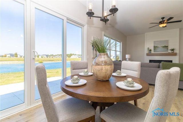 1244 Dublin Drive, Waterville, OH 43566