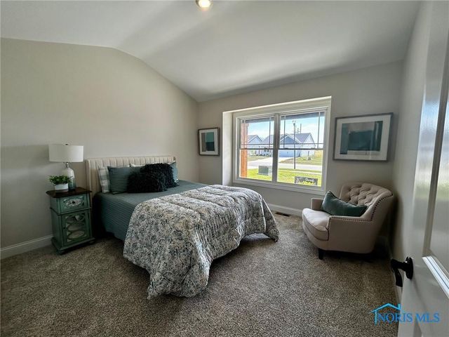 1244 Dublin Drive, Waterville, OH 43566