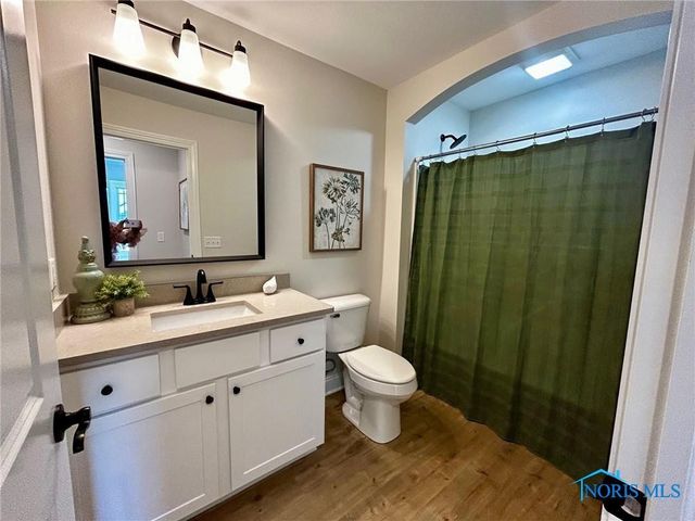 1244 Dublin Drive, Waterville, OH 43566