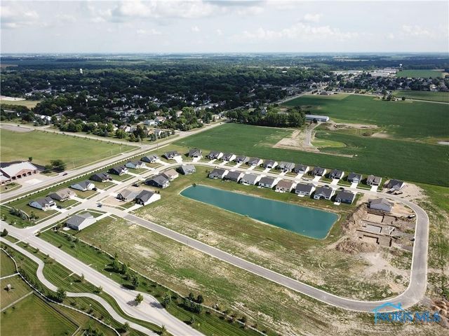 1244 Dublin Drive, Waterville, OH 43566