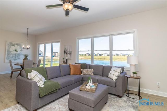 1244 Dublin Drive, Waterville, OH 43566