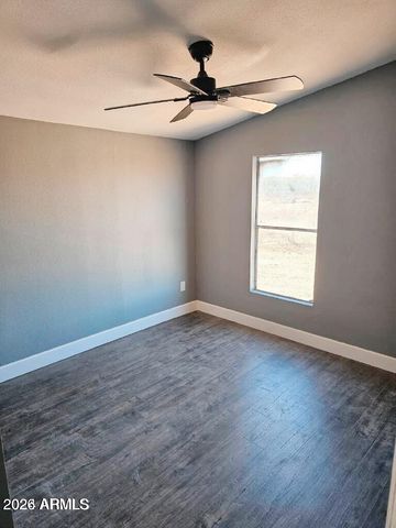 42439 W BETHANY HOME Road, Tonopah, AZ 85354
