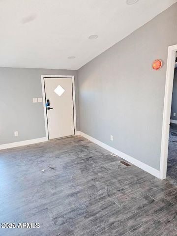 42439 W BETHANY HOME Road, Tonopah, AZ 85354