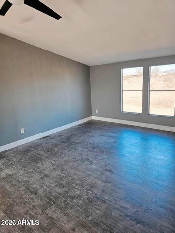 42439 W BETHANY HOME Road, Tonopah, AZ 85354