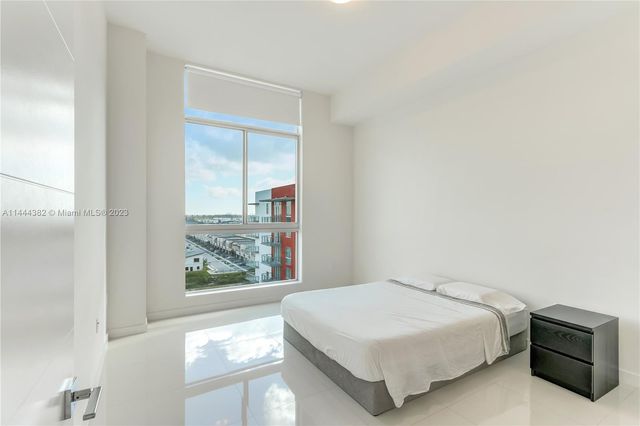 7825 NW 107th Ave 816, Doral, FL 33178