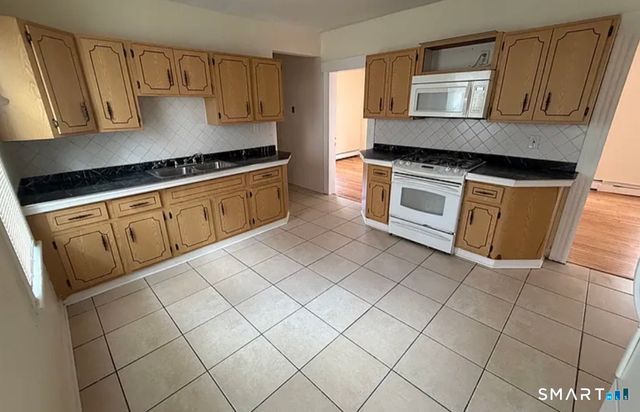 194 Sheridan Street, Bridgeport, CT 06610
