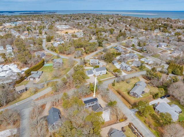 32 Tip Cart Dr, Chatham, MA 02633